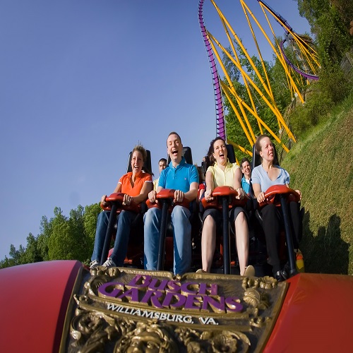 students on a theme ride